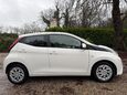 Toyota Aygo 1.0 VVT-i x-play Euro 6 5dr 8