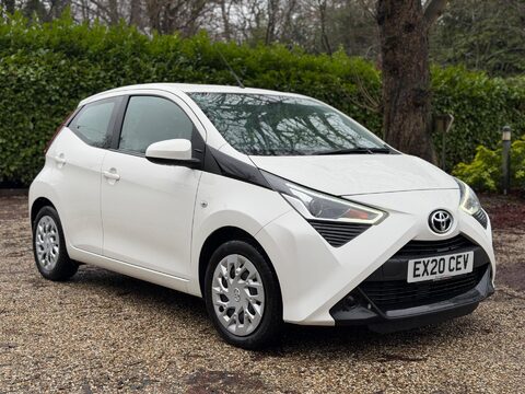 Toyota Aygo 1.0 VVT-i x-play Euro 6 5dr 1
