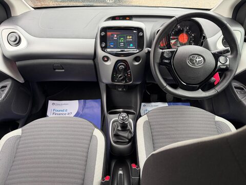 Toyota Aygo 1.0 VVT-i x-play Euro 6 5dr 14