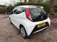 Toyota Aygo 1.0 VVT-i x-play Euro 6 5dr 4