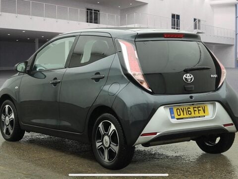 Toyota Aygo 1.0 VVT-i x-clusiv Euro 6 5dr 2