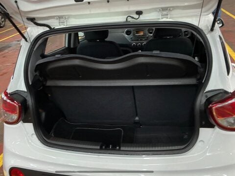 Hyundai i10 1.0 SE Euro 6 5dr 8