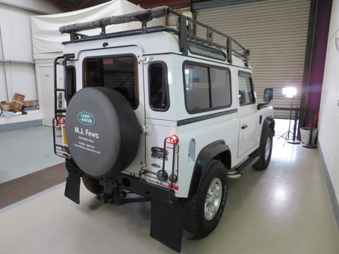 Land Rover Defender 90 TD COUNTY STATION WAGON 12