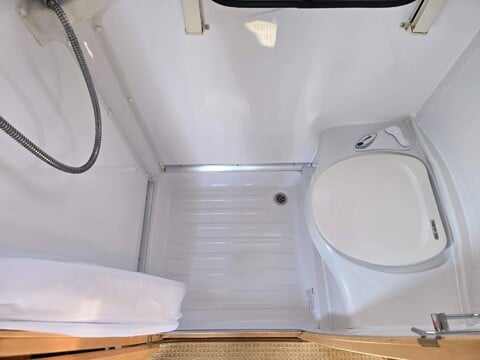 Elddis Autoquest 120 28