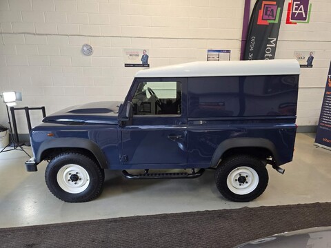 Land Rover Defender TD HARD TOP 6