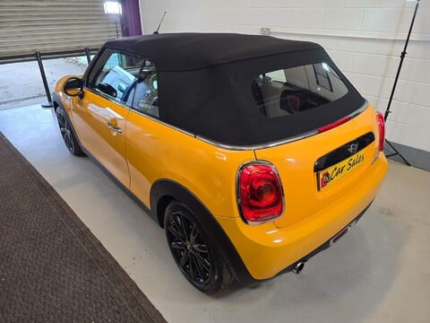 Mini Convertible COOPER 7