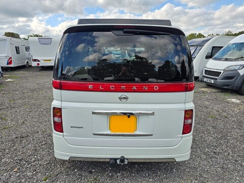 Nissan Elgrand 9