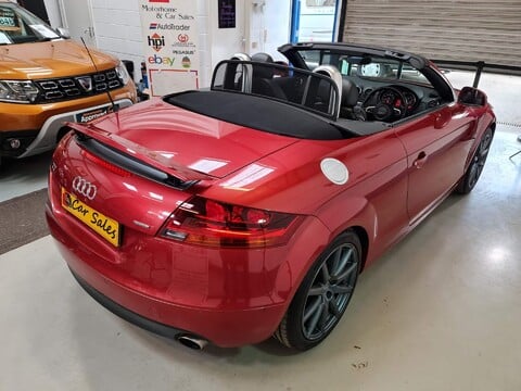 Audi TT QUATTRO S 2