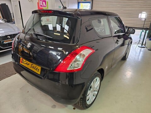 Suzuki Swift SZ3 11