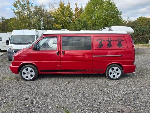 Volkswagen Campervan 12