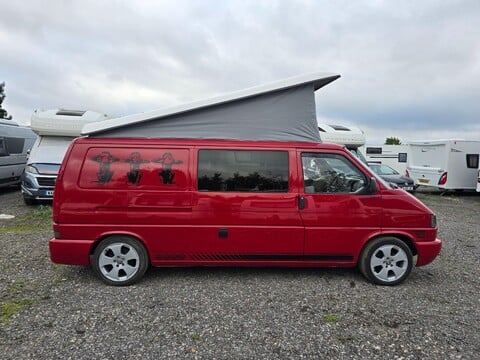 Volkswagen Campervan 16