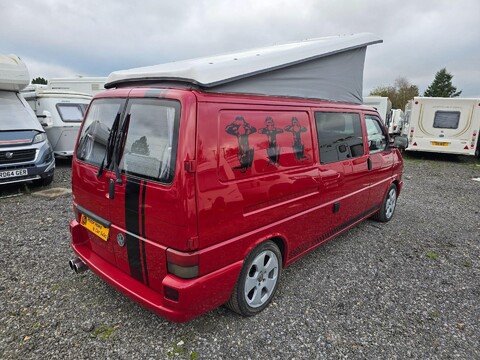 Volkswagen Campervan 17