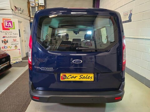 Ford Tourneo Connect ZETEC TDCI 8