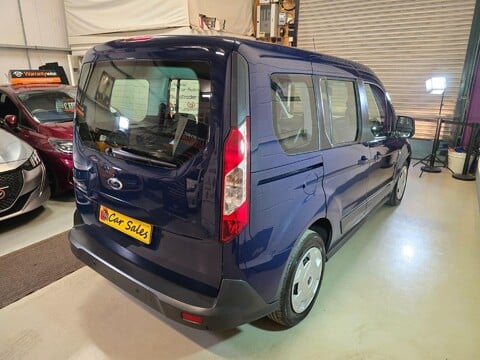 Ford Tourneo Connect ZETEC TDCI 13