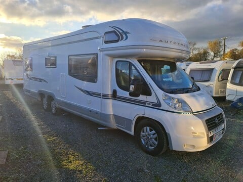 Auto-Trail Chieftain Motorhome 13