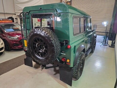 Land Rover Defender 90 HARD-TOP TD5 13