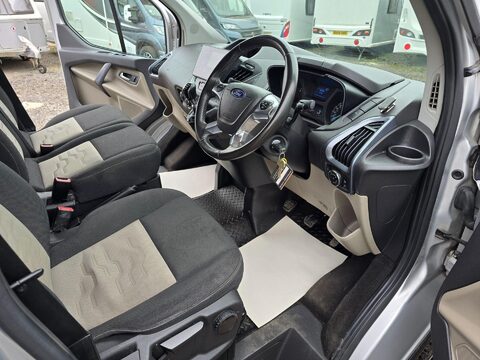 Ford Tourneo Custom Combi Sports Camper 23