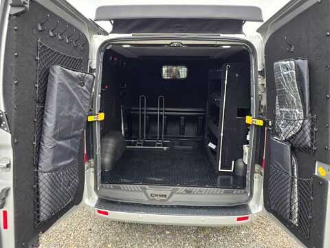 Ford Tourneo Custom Combi Sports Camper 36