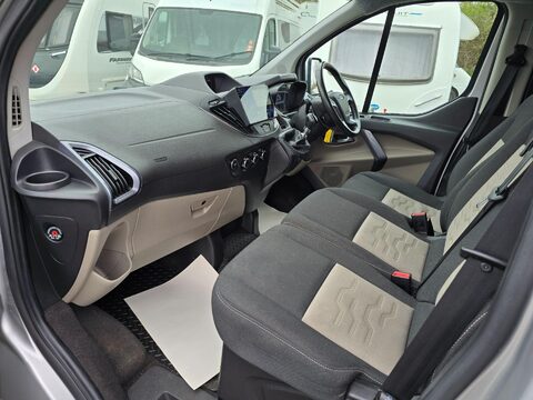 Ford Tourneo Custom Combi Sports Camper 21