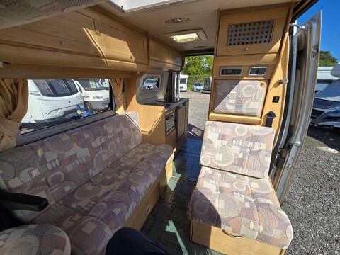 Nu Venture Elise Motor Home 3