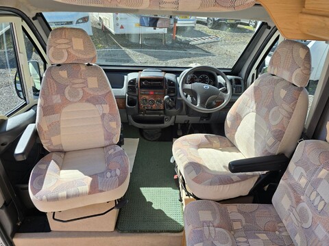 Nu Venture Elise Motor Home 16