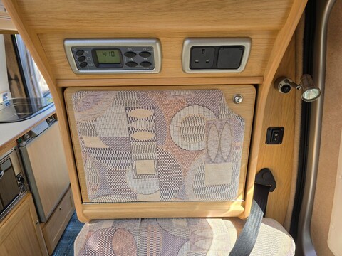 Nu Venture Elise Motor Home 26