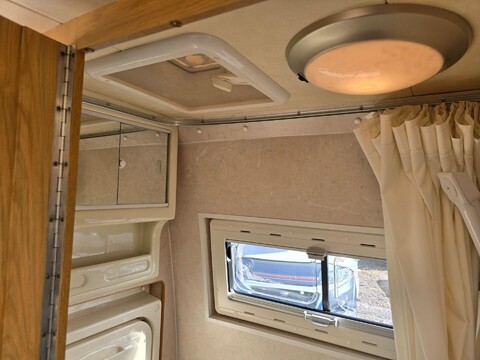 Nu Venture Elise Motor Home 37