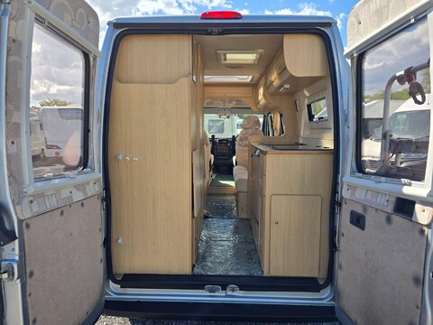 Nu Venture Elise Motor Home 11