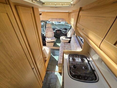 Nu Venture Elise Motor Home 21