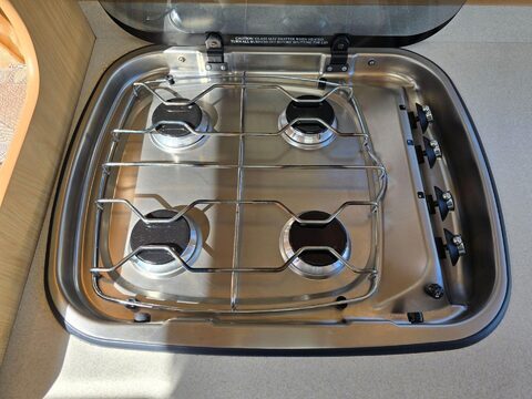 Nu Venture Elise Motor Home 27