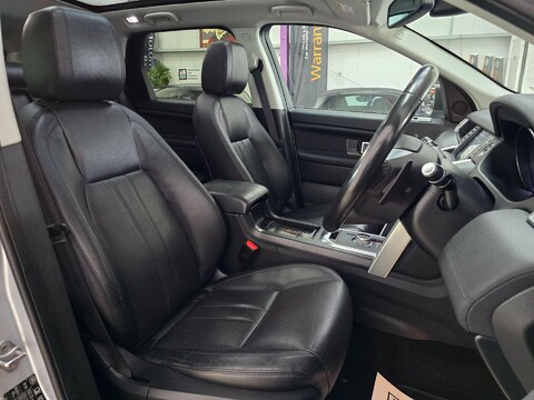 Land Rover Discovery Sport SD4 HSE 38