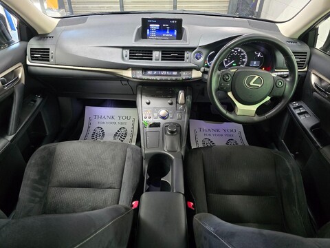 Lexus CT 200H ADVANCE 18