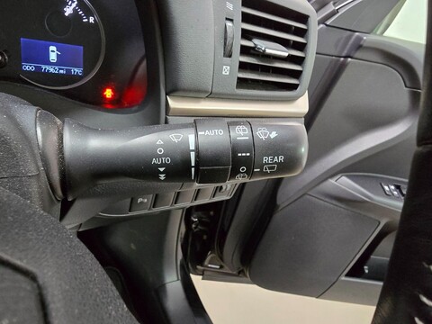 Lexus CT 200H ADVANCE 31