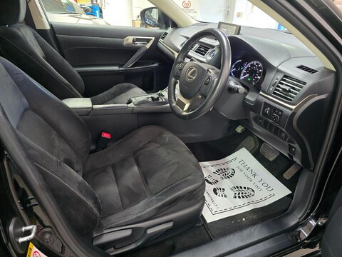 Lexus CT 200H ADVANCE 36