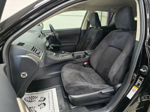Lexus CT 200H ADVANCE 38
