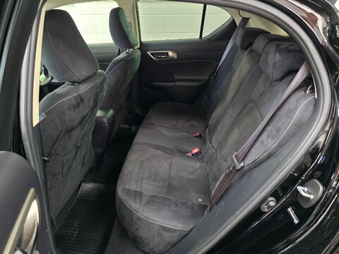 Lexus CT 200H ADVANCE 39