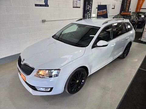 Skoda Octavia BLACK EDITION TDI CR 5