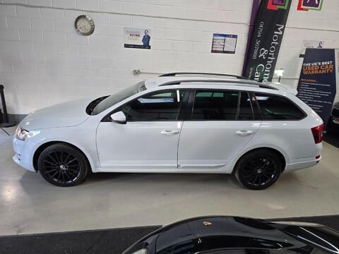 Skoda Octavia BLACK EDITION TDI CR 6