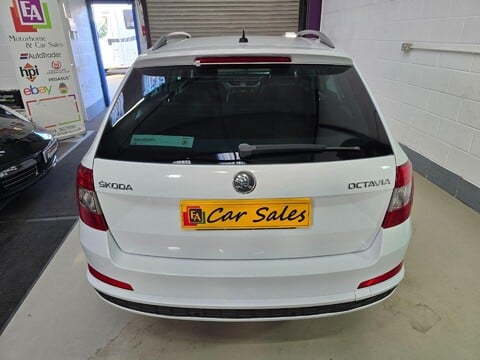 Skoda Octavia BLACK EDITION TDI CR 8