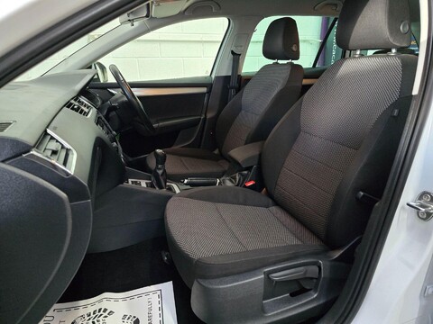 Skoda Octavia BLACK EDITION TDI CR 37
