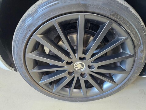 Skoda Octavia BLACK EDITION TDI CR 41