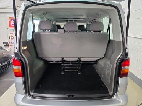 Volkswagen Transporter Shuttle T30 SHUTTLE SE SWB TDI 8