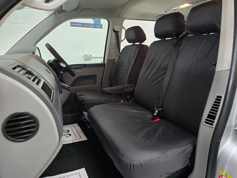 Volkswagen Transporter Shuttle T30 SHUTTLE SE SWB TDI 23