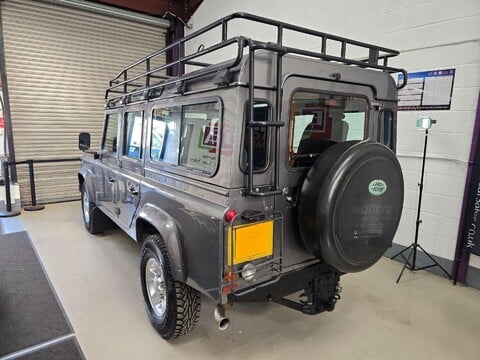 Land Rover Defender 110 XS STATION WAGON 7