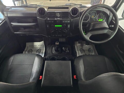 Land Rover Defender 110 XS STATION WAGON 20