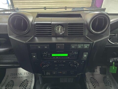 Land Rover Defender 110 XS STATION WAGON 23
