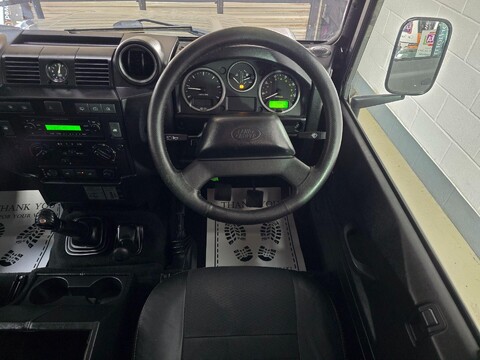 Land Rover Defender 110 XS STATION WAGON 25