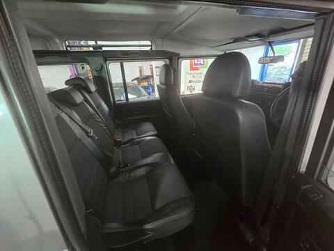 Land Rover Defender 110 XS STATION WAGON 18