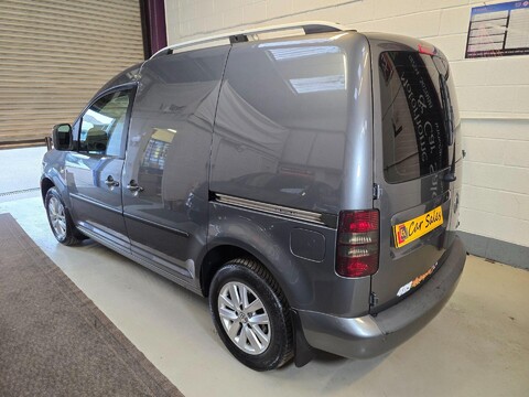 Volkswagen Caddy C20 TDI HIGHLINE 6