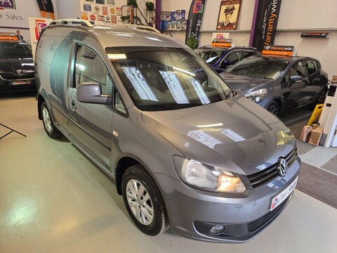 Volkswagen Caddy C20 TDI HIGHLINE 11